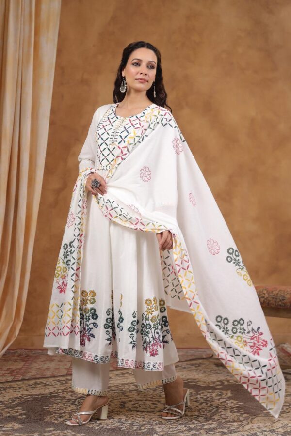 Cotton Floral Print Anarkali Kurta set - Image 7