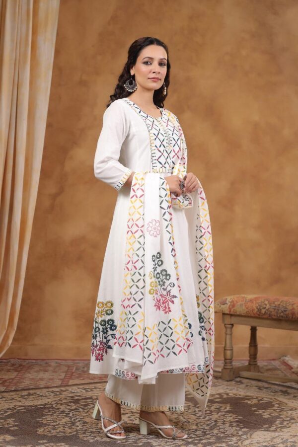 Cotton Floral Print Anarkali Kurta set - Image 13