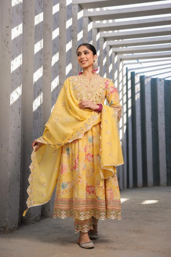 Elegant Floral Anarkali Kurta Set - Image 6