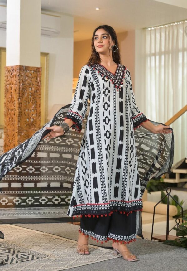 Elegant Cotton A-Line Kurta Set - Image 5