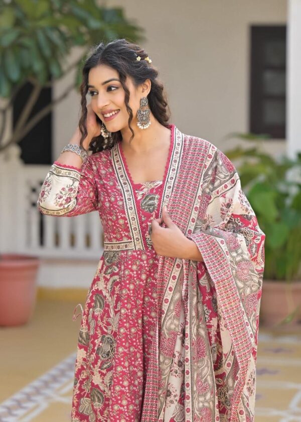 Floral Elegance A-line Kurta Set - Image 2