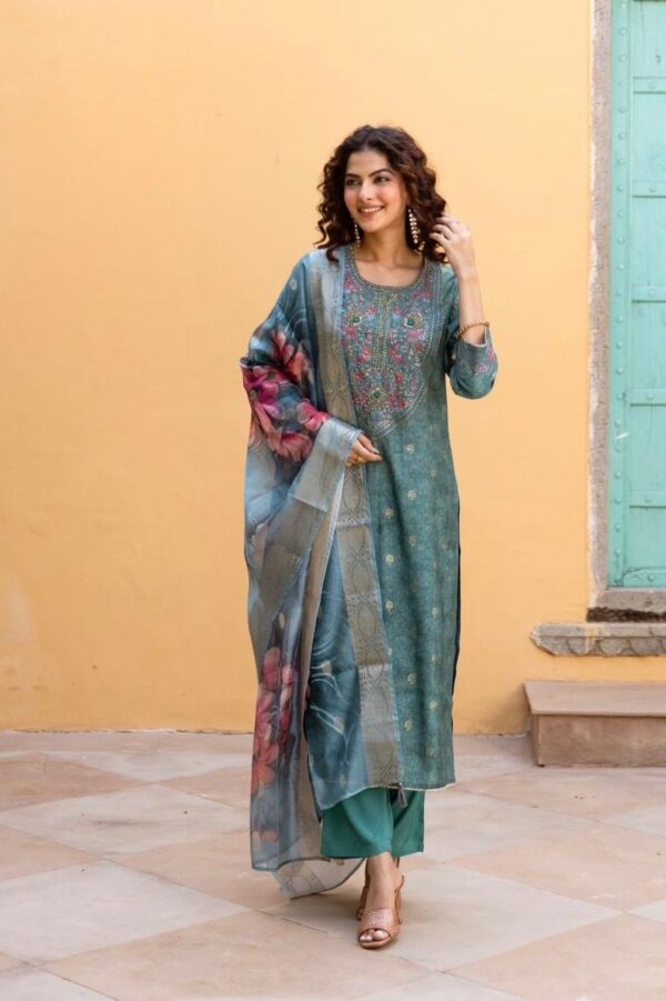 Floral Shimmer Tissue Kurta Set - Image 4