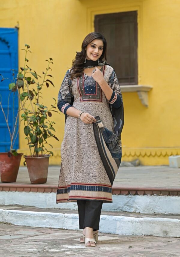 Cotton Delight Kurta Set - Image 3
