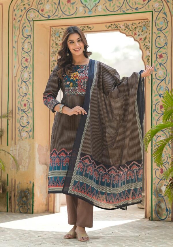 Stylish Cotton Kurta Set - Image 6