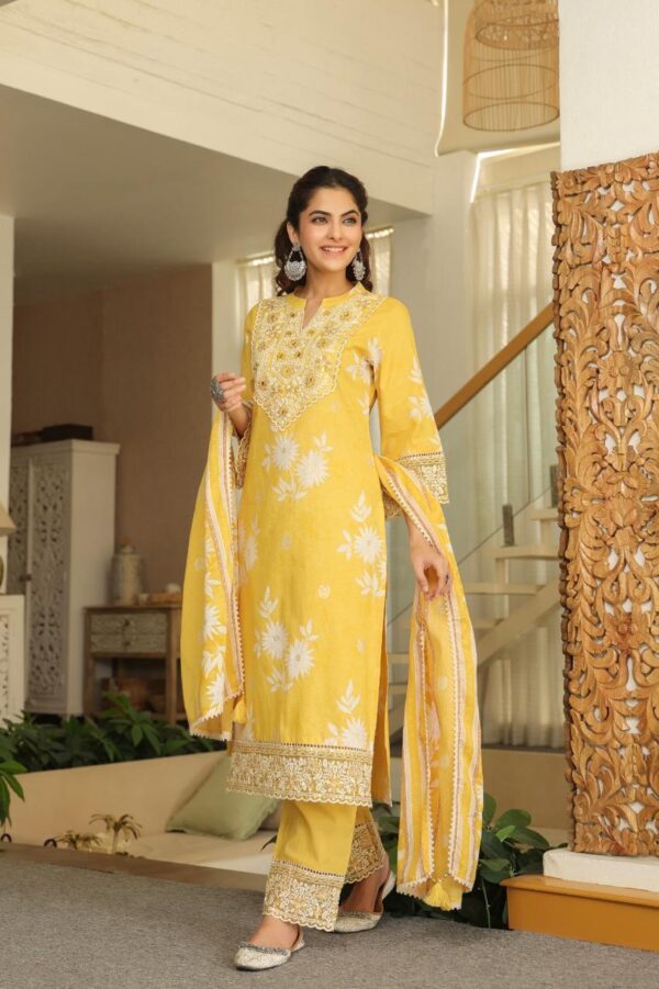 Graceful Cotton Designer Set - Image 4