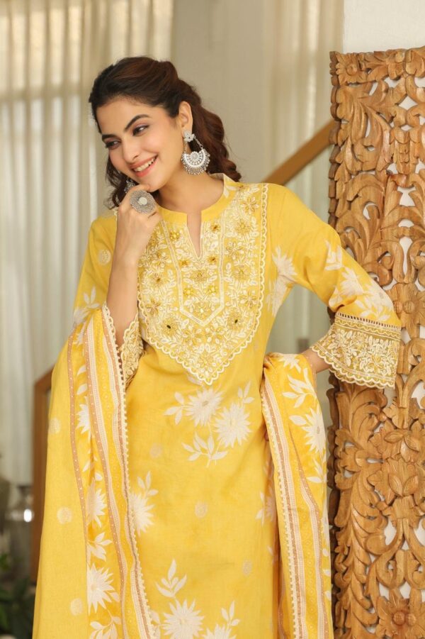 Graceful Cotton Designer Set - Image 7