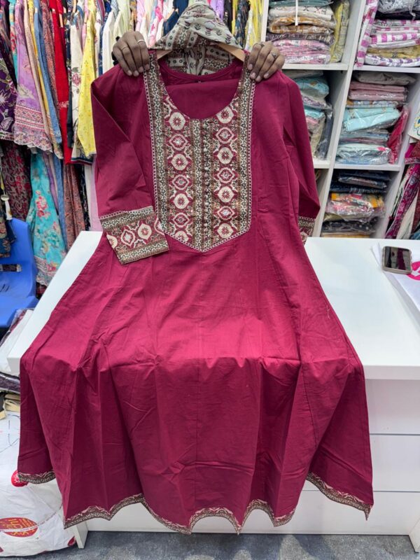 Embellished Cotton 3PC Kurta Set - Image 2
