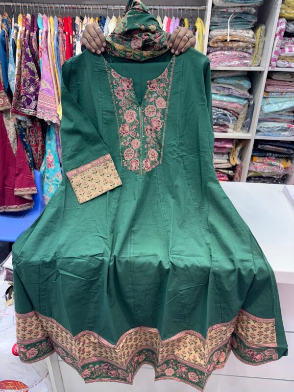 Graceful A-Line Cotton Kurta Set - Image 2