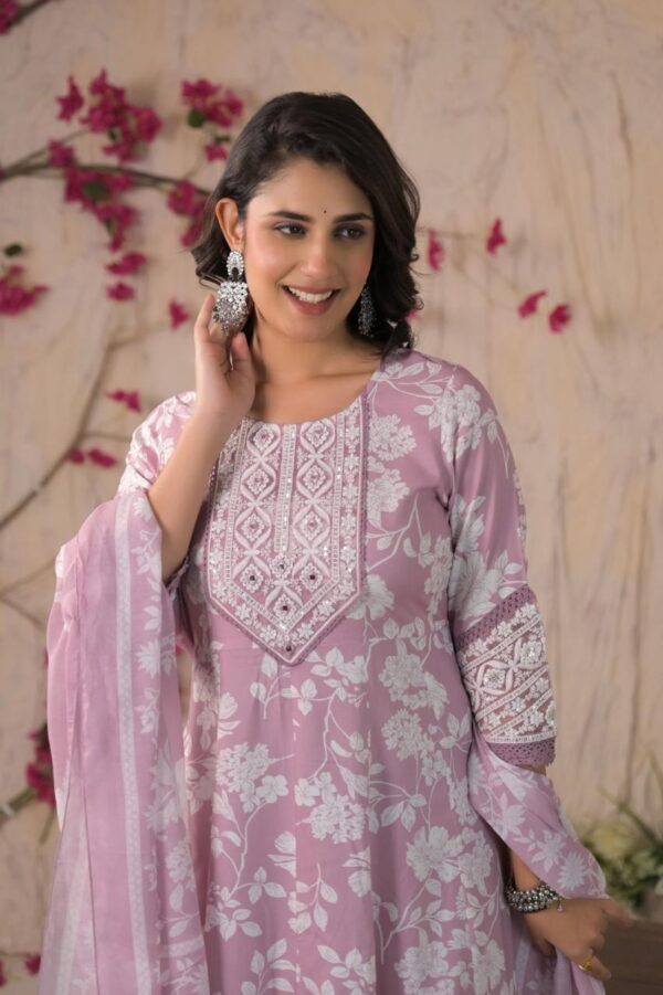 Heavy Rayon Anarkali Set - Image 5