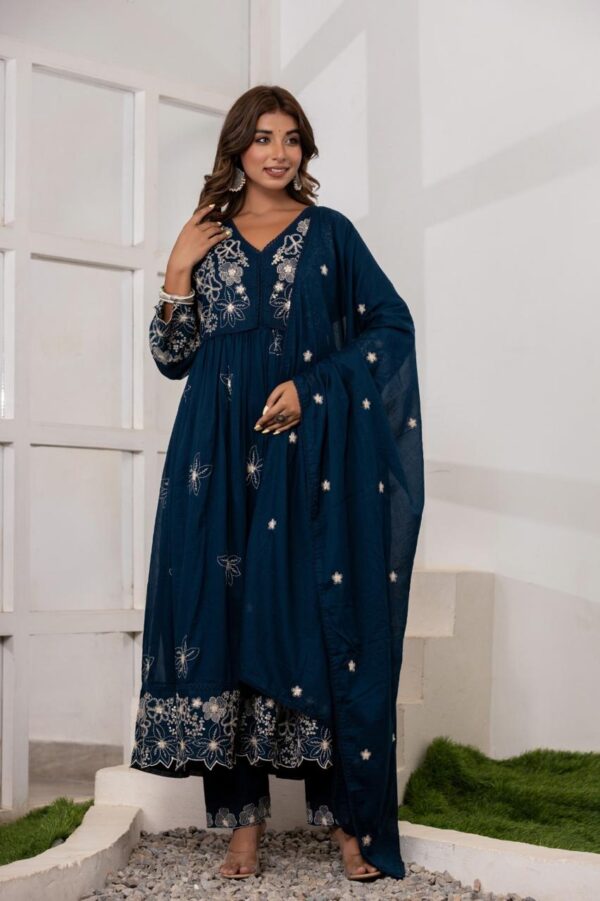 Elegant Heavy Flared Anarkali Gown - Image 3