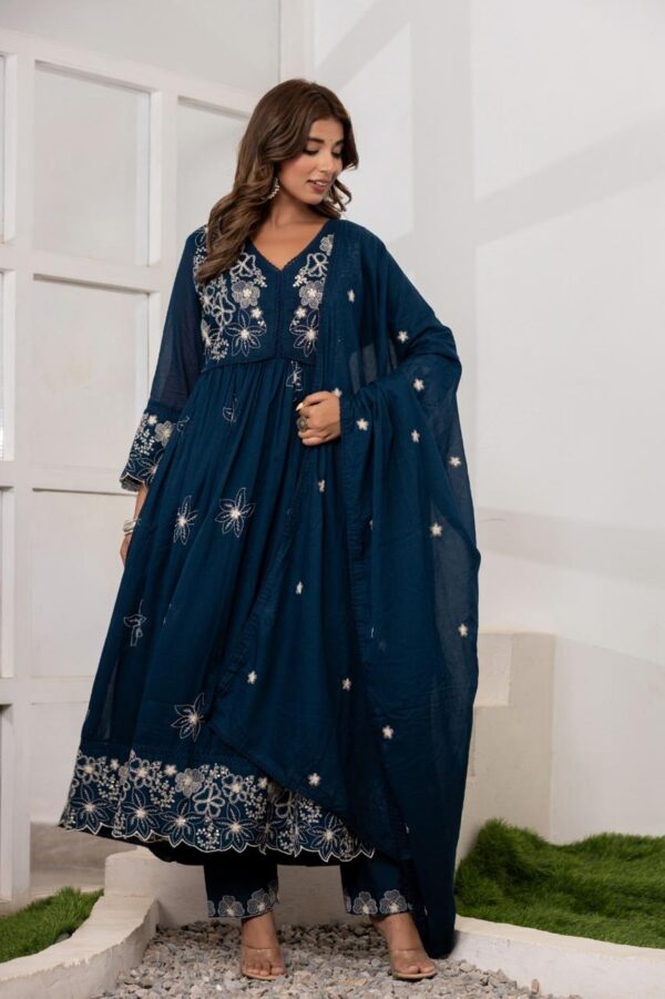 Elegant Heavy Flared Anarkali Gown - Image 4
