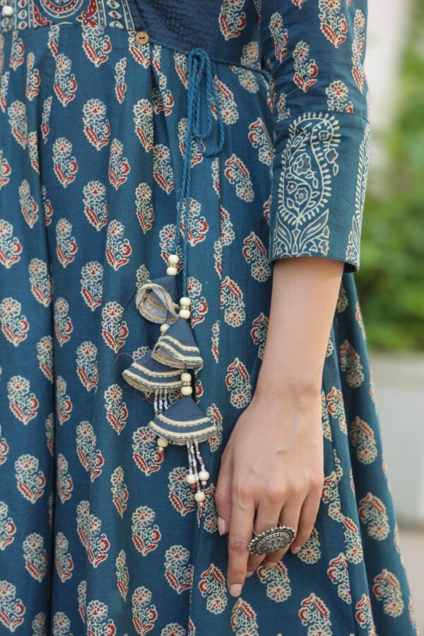 Premium  Heavy Flared Anarkali Gown - Image 4