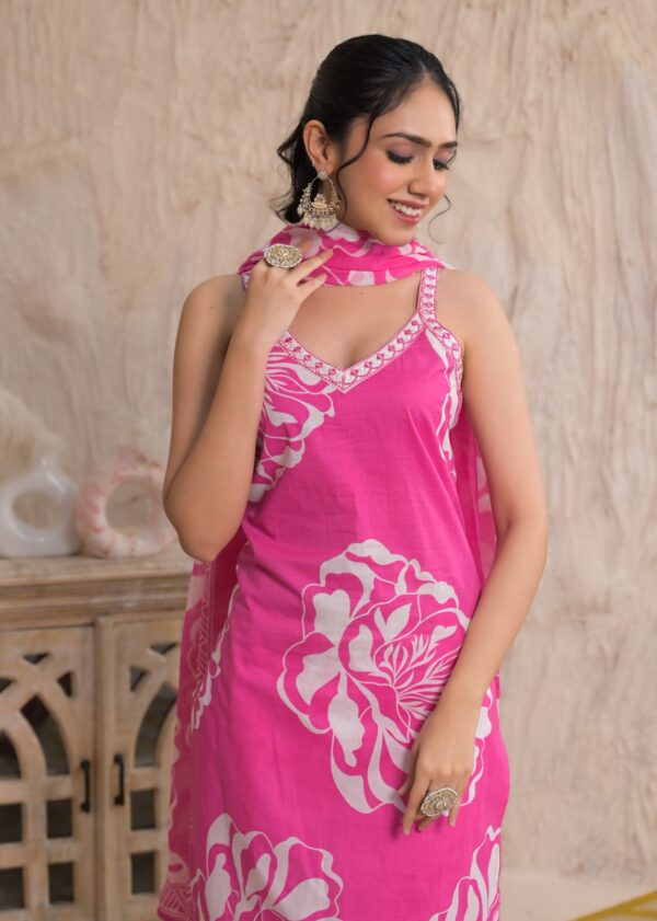 Premium Cotton Floral Print  Kurti - Image 5
