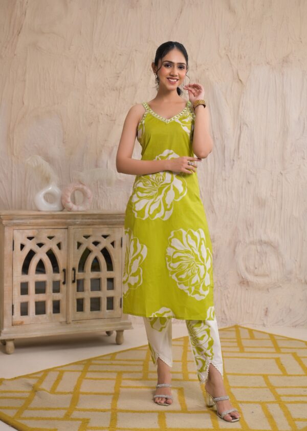 Premium Cotton Floral Print  Kurti - Image 2