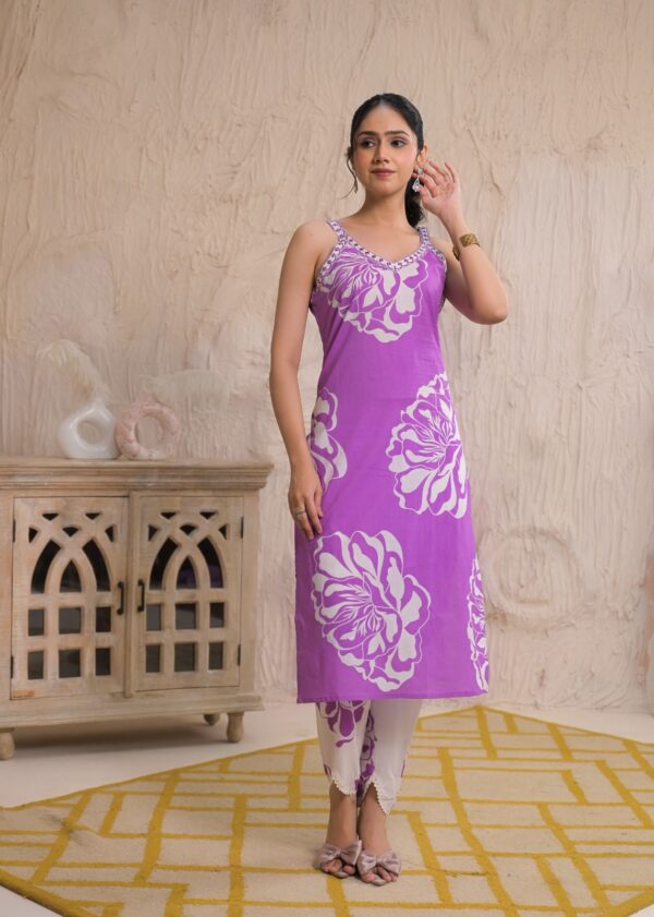 Premium Cotton Floral Print  Kurti - Image 5