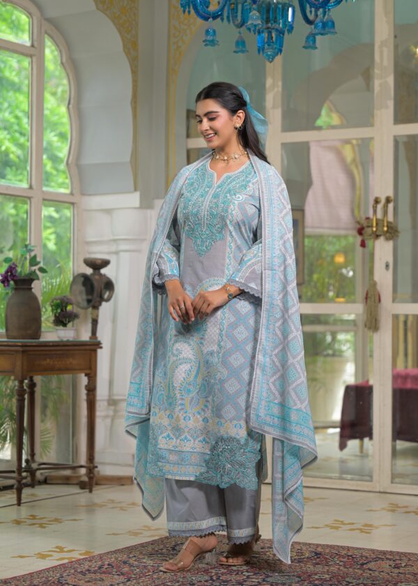 Elegant Cotton Pakistan Suit - Image 2